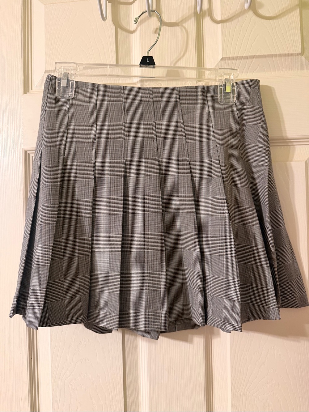H&M Gray Plaid Pleated Mini Skirt Preppy Academia Size 6 NWT